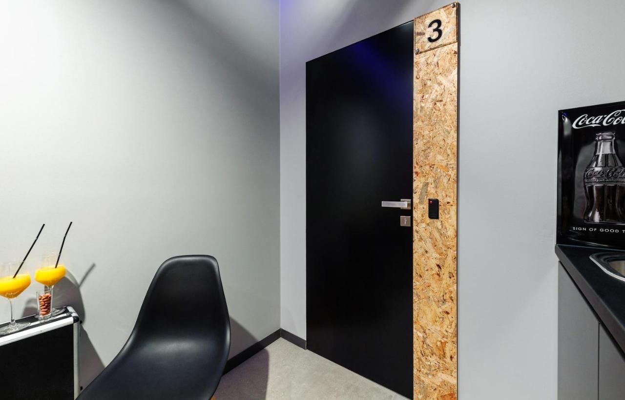 Split Industrial Design Rooms Eksteriør bilde
